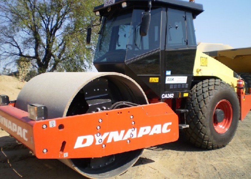 DYNAPAC 14 TONNE ROLLER 3