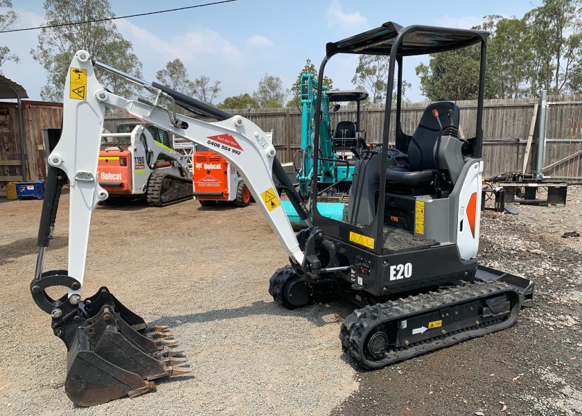 E20 Excavator 1