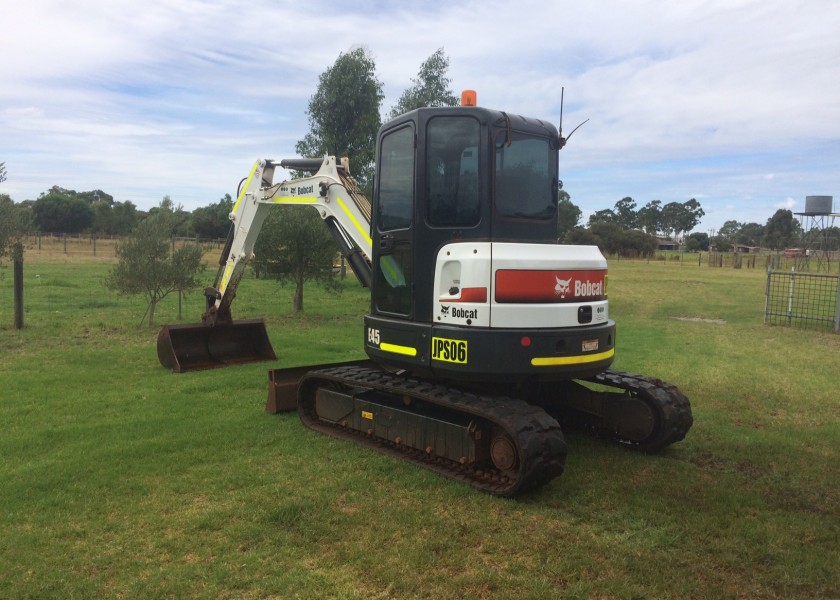 E45 Bobcat Excavator - 5T 2