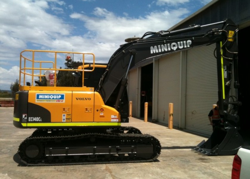 EC140CL Volvo Excavator 1