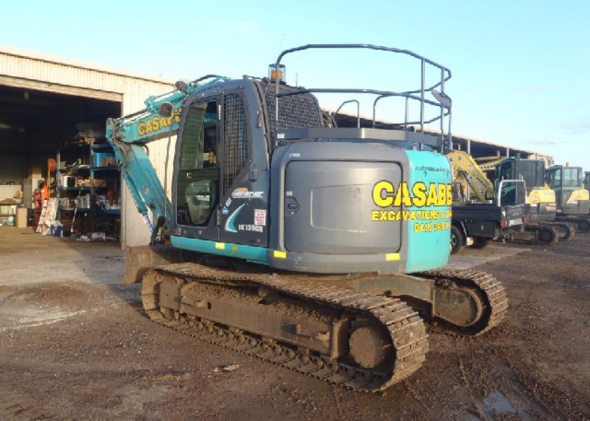 Excavator 13.5 Tonne 2