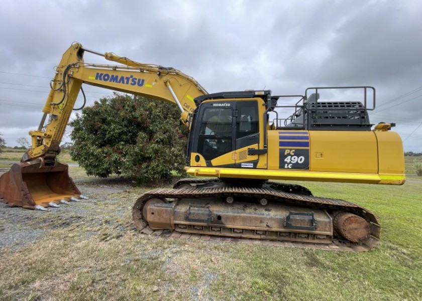 49T Komatsu PC490 Excavator - mine spec 3