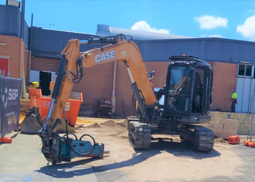 EXCAVATOR OPERATOR WET HIRE 5