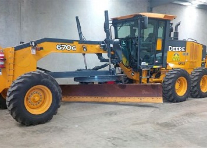 Grader 140M / John Deere 670GP 1