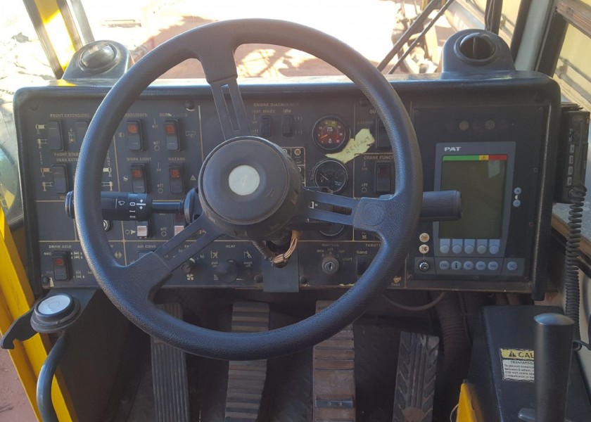Grove Crane RT600 10