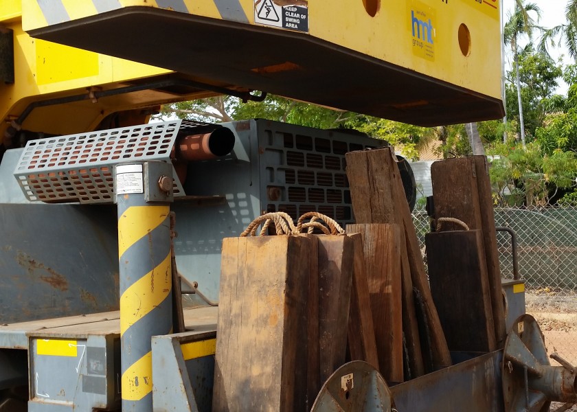 Grove Crane RT600 1
