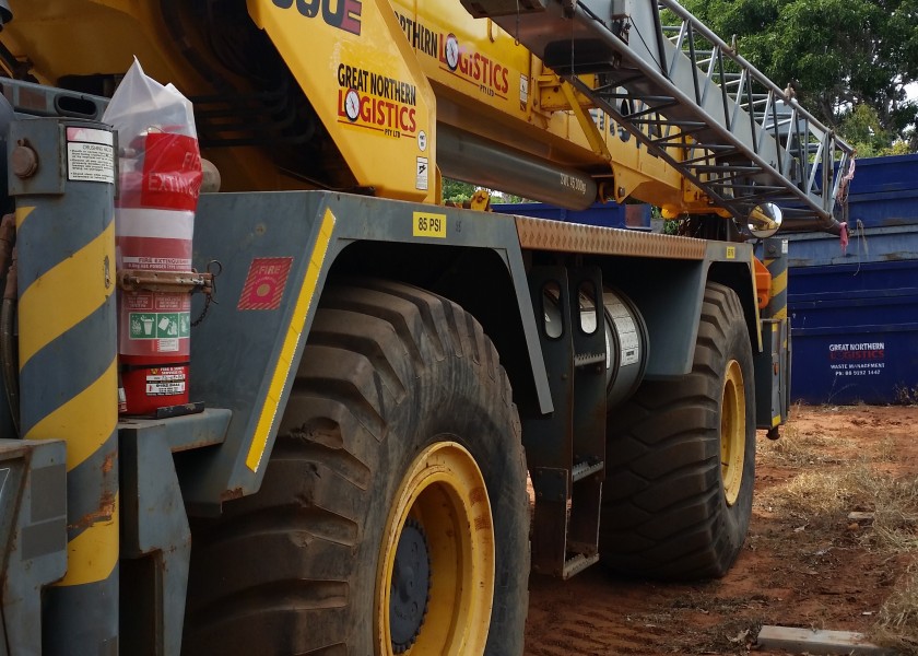 Grove Crane RT600 2