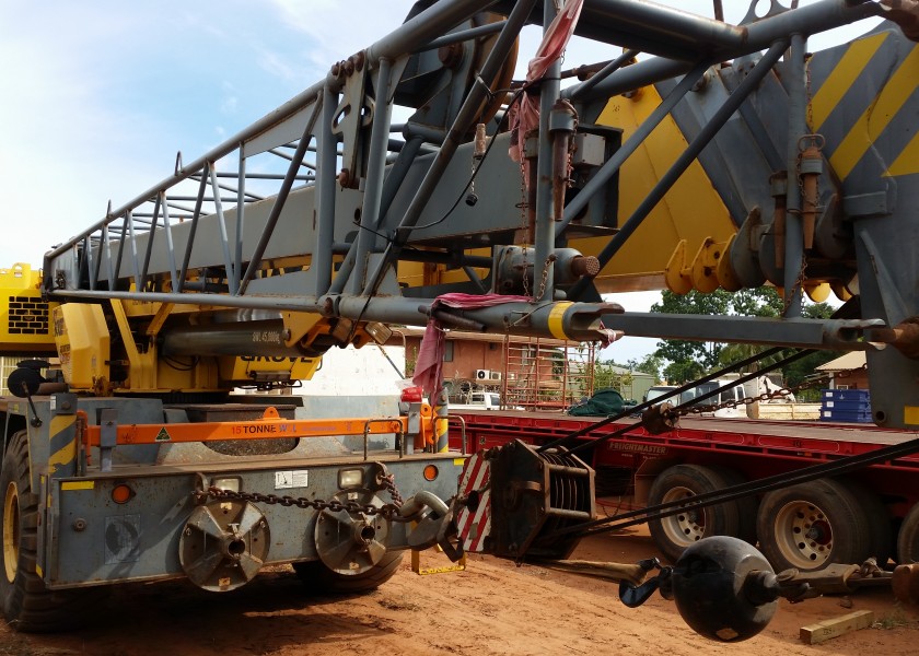 Grove Crane RT600 3