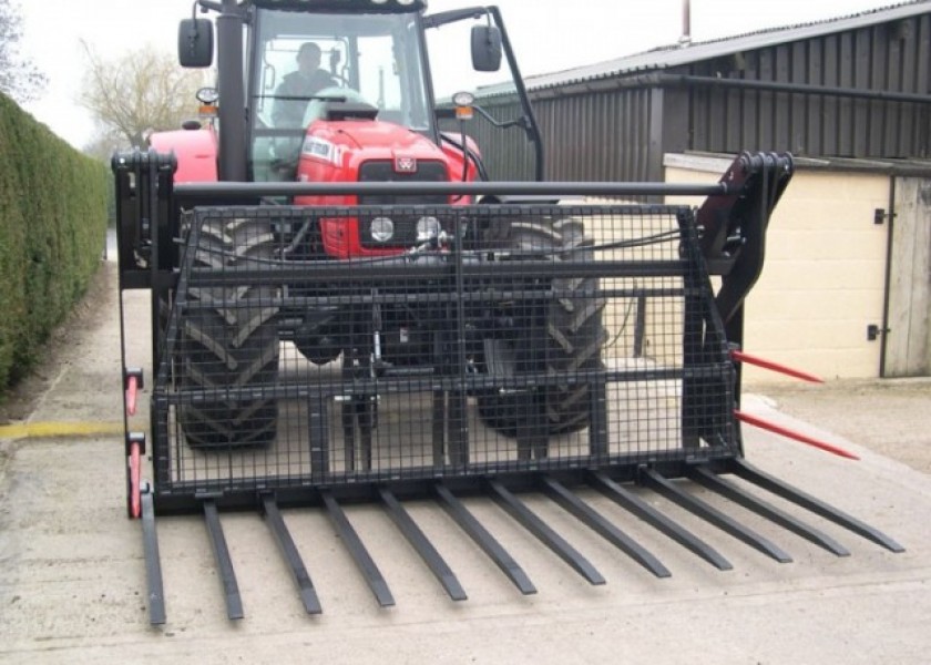 Heavy Duty Buck Rake 1