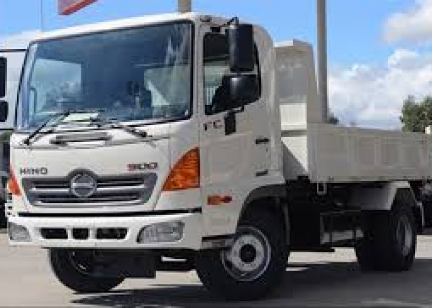 Hino 5.5T Tipper 1