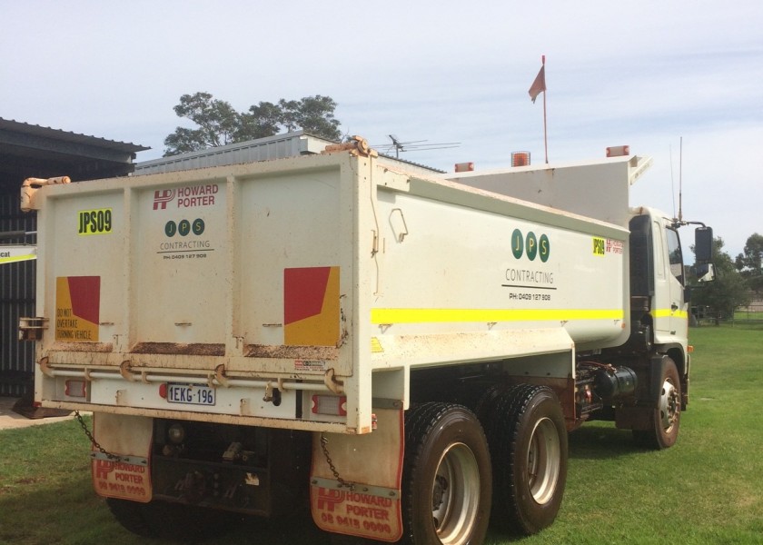 Hino 6 Wheel Tipper 6