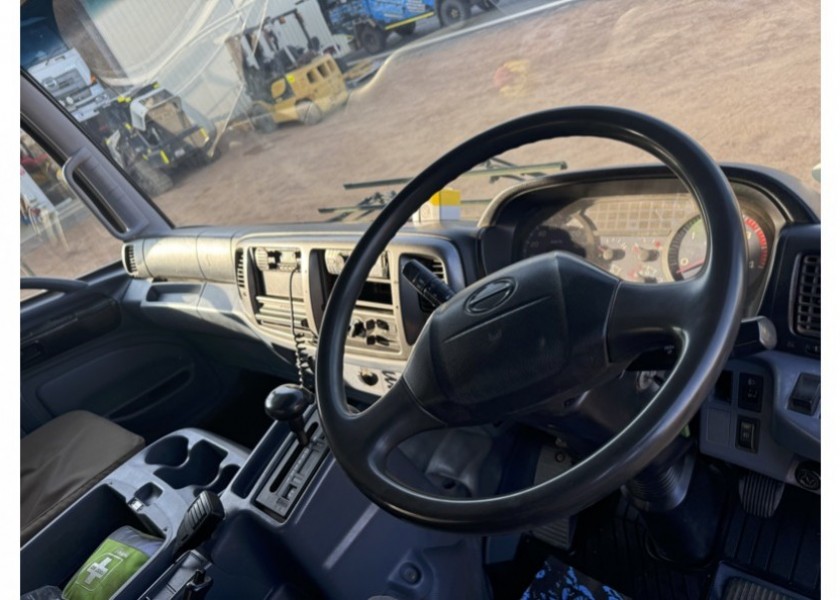 Hino FM500 Service Truck 6