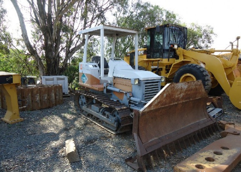 HITACHI DX40 DOZER 1