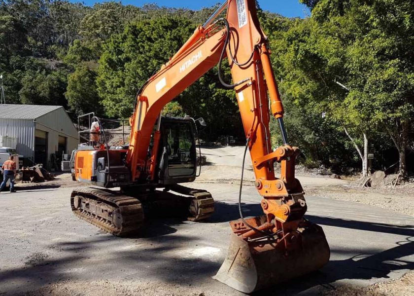 Hitachi ZX120-3 1