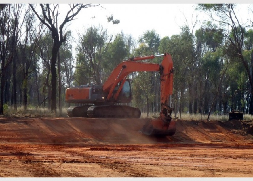 Hitachi ZX350 Excavator 1