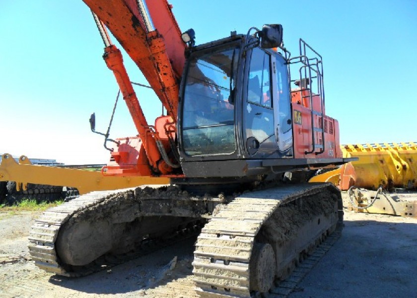 Hitachi ZX450-3 Excavator 1