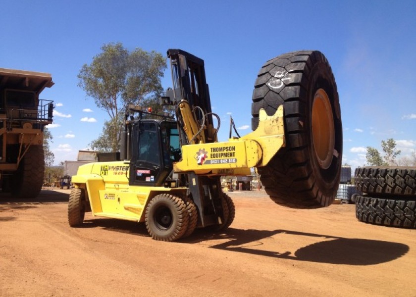 Hyster 16XM tyre handler 1