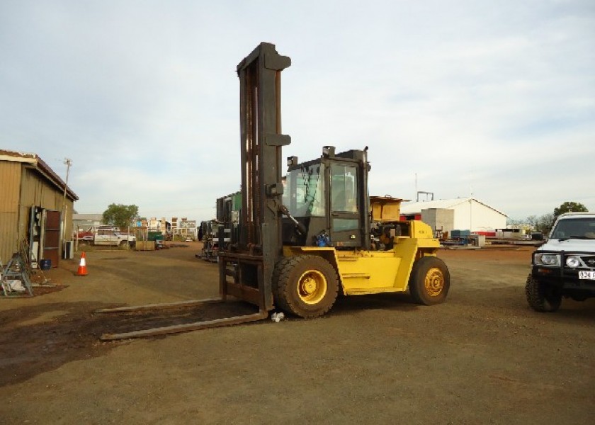HYSTER FORKLIFT 10 TON 2
