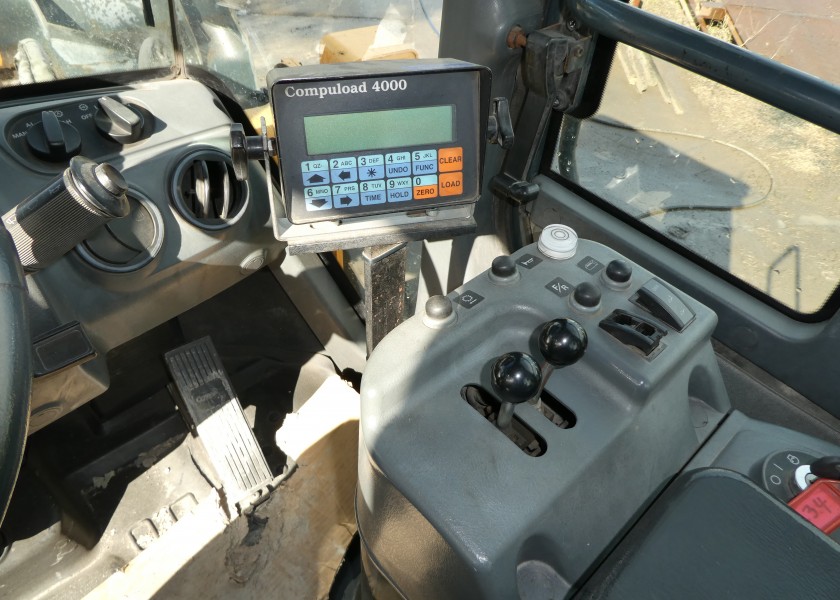 Hyundai HL760-9 Loader 8