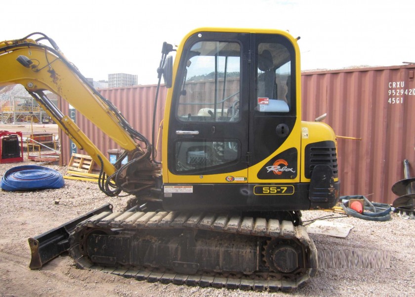 Hyundai R55-7 Midi Excavator 1
