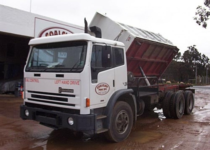 Intl Acco 3 Way Tipper 1