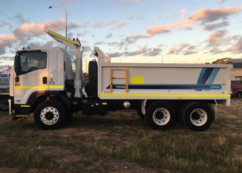 Isuzu FVZ 1400 Tippers 1