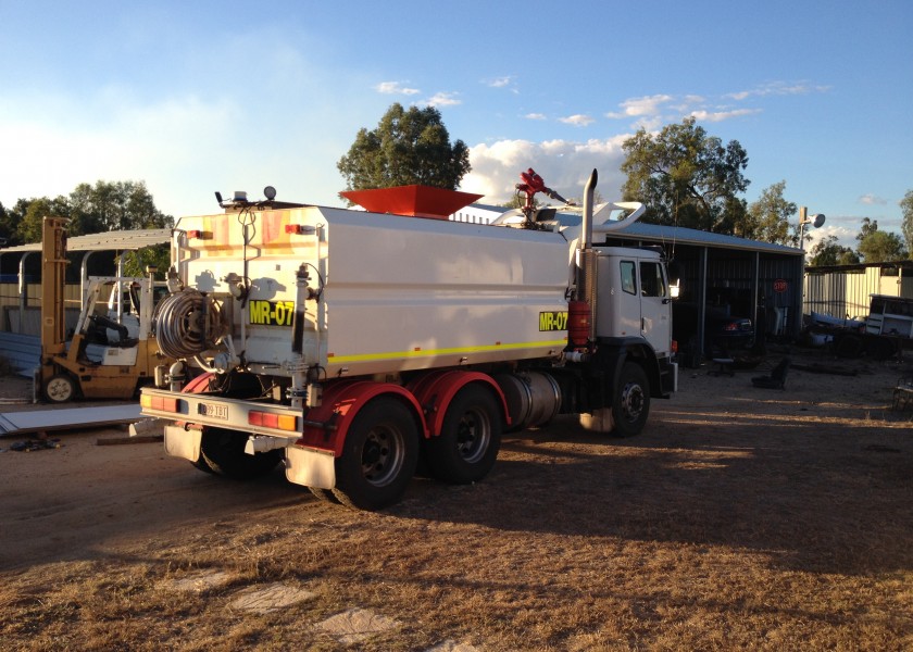 Iveco 13,500L Water Truck 2