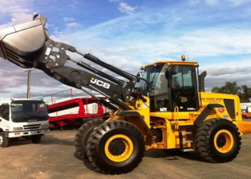 JCB 15 Ton Loader 1