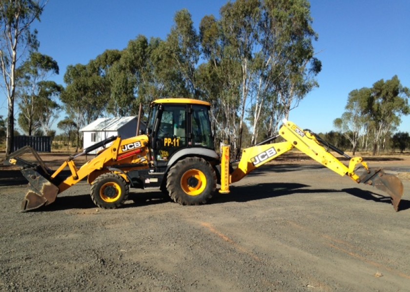 JCB 3CX Backhoe 2