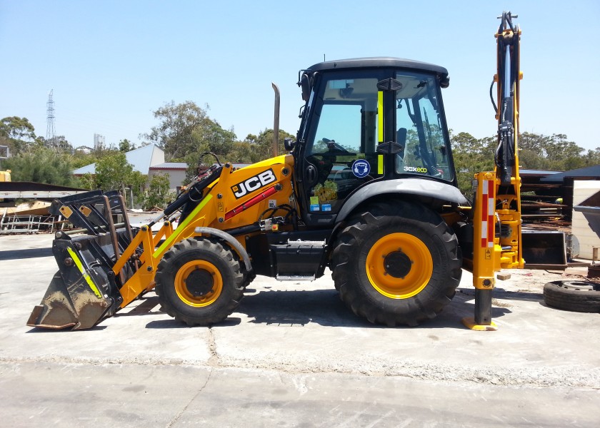 JCB 3CX Backhoe 1