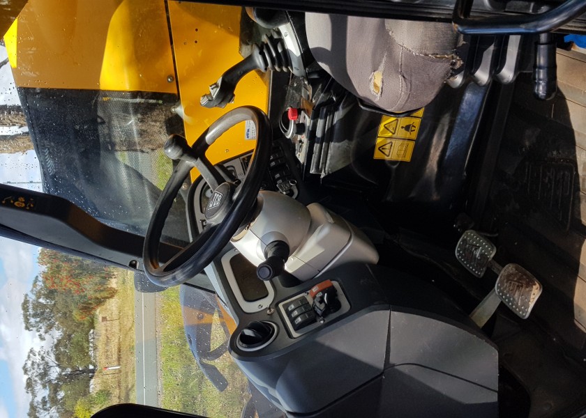 JCB 527-58 Telehandler 10