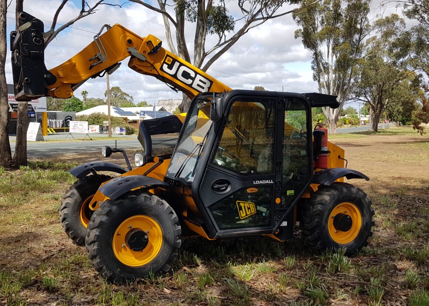 JCB 527-58 Telehandler 12