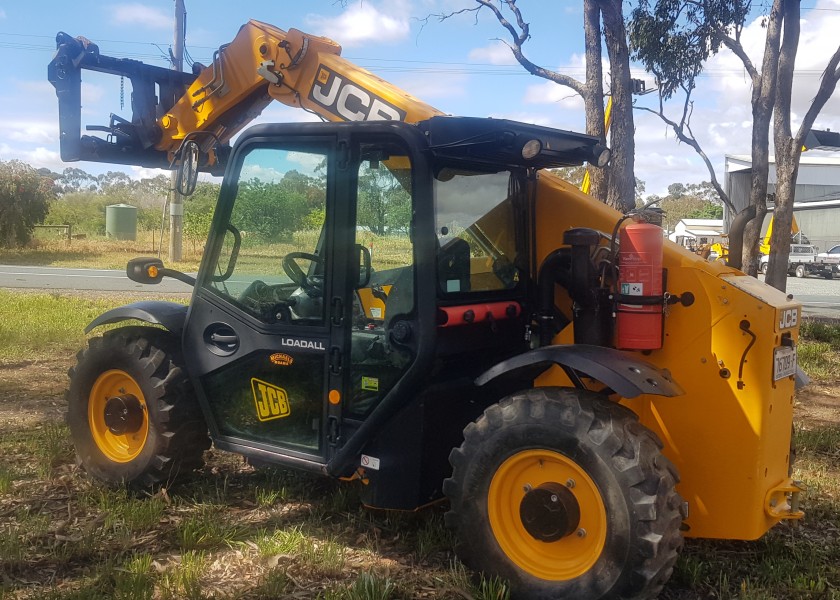 JCB 527-58 Telehandler 1