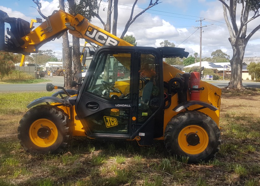 JCB 527-58 Telehandler 2