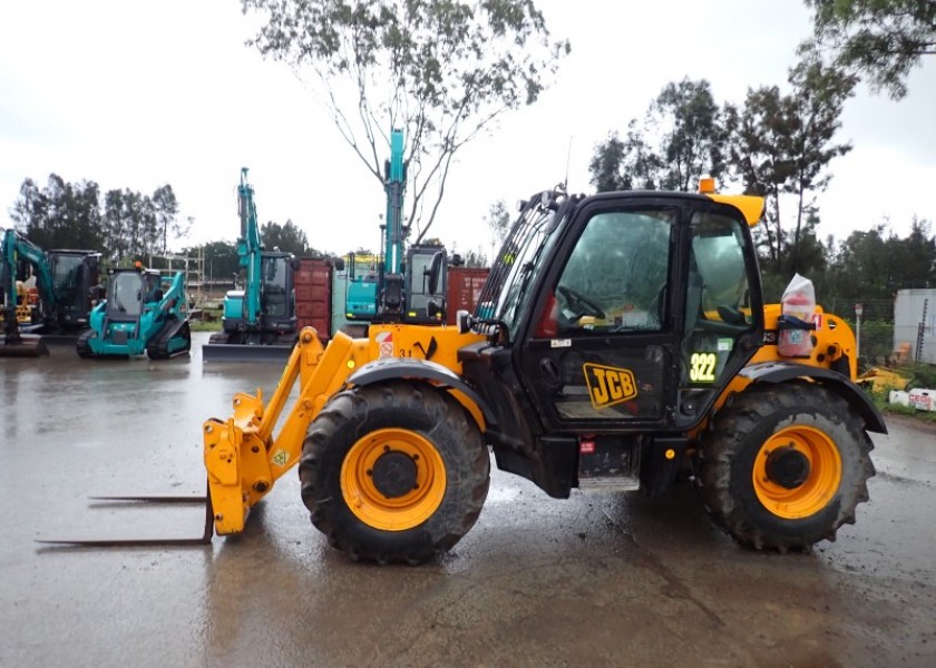 JCB 531-70 Telehandler 1