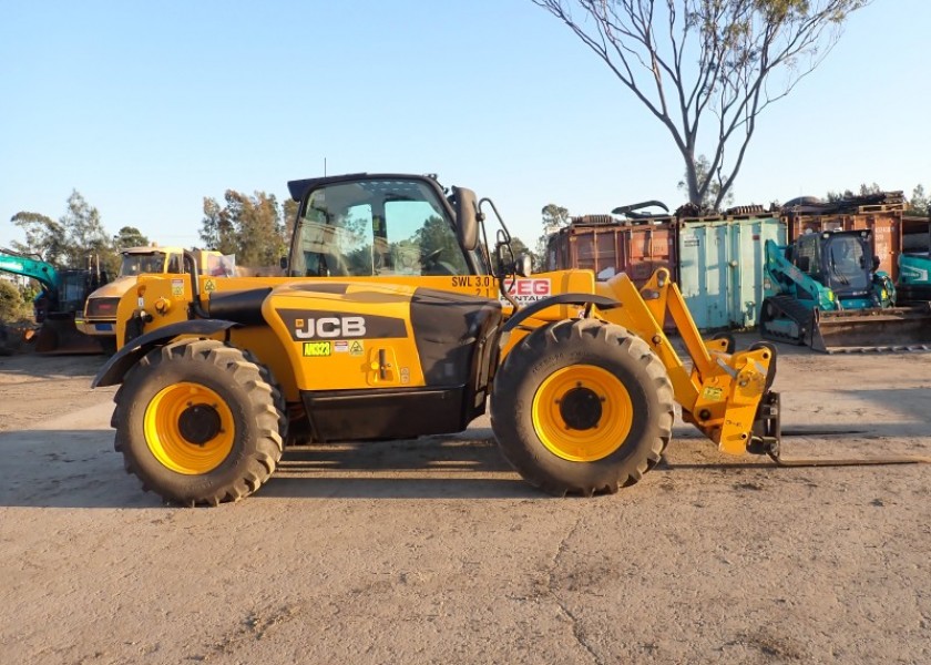 JCB TELEHANDLER 1