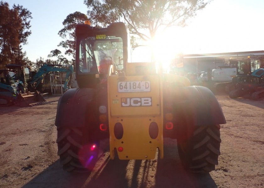 JCB TELEHANDLER 2