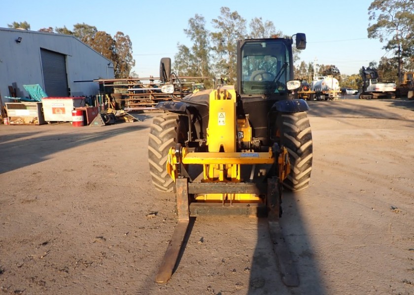 JCB TELEHANDLER 4