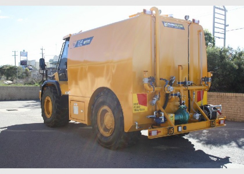 JCB Watercart - 13,500 Litres 1