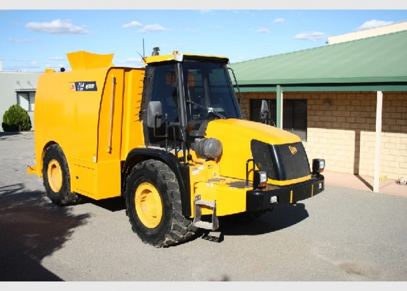 JCB Watercart - 13,500 Litres 2