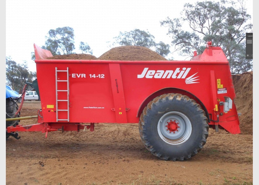 Jeantil Muck Spreader 2