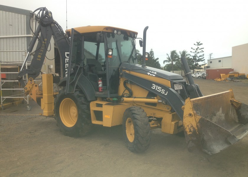 John Deere 315 SJ backhoe 1