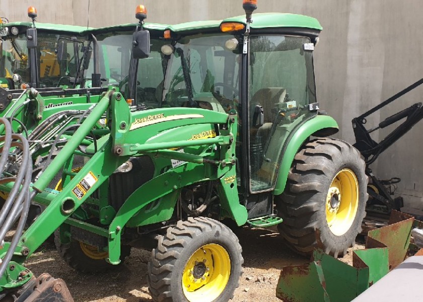 John Deere 4720 Cab Tractor 2