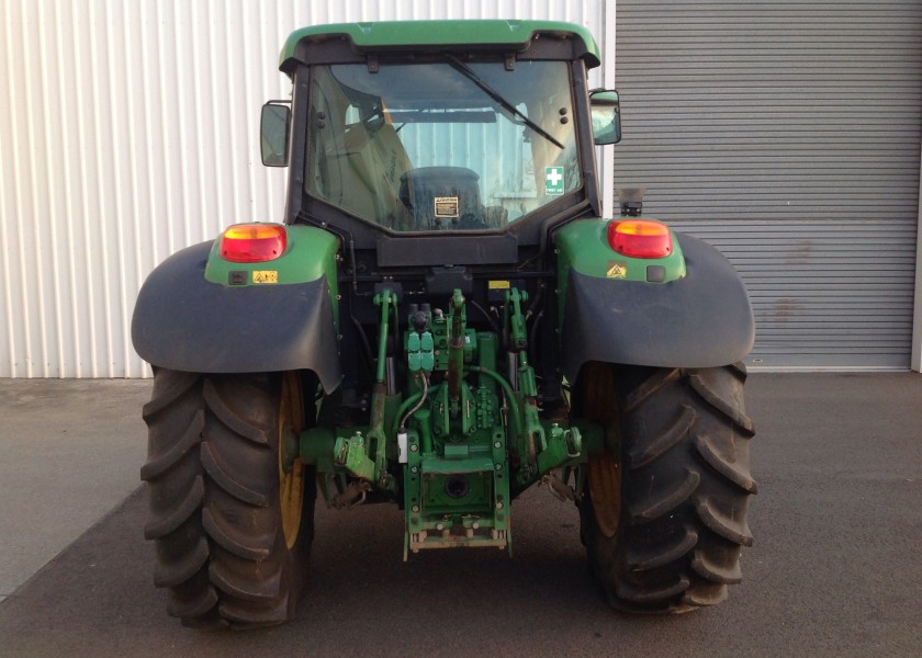 John Deere 6120SE 2