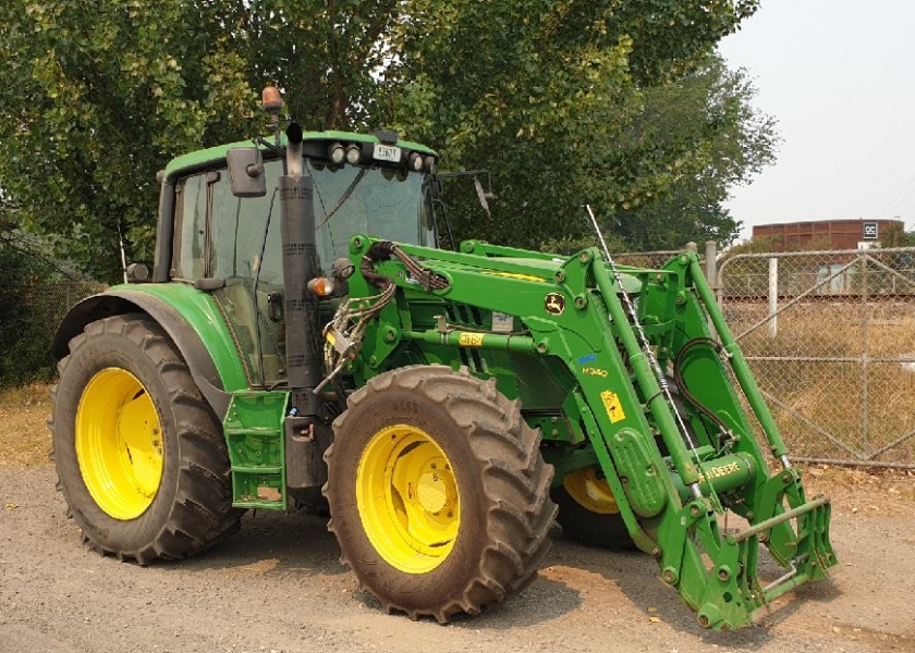 John Deere 6125M Cab Tractor 3