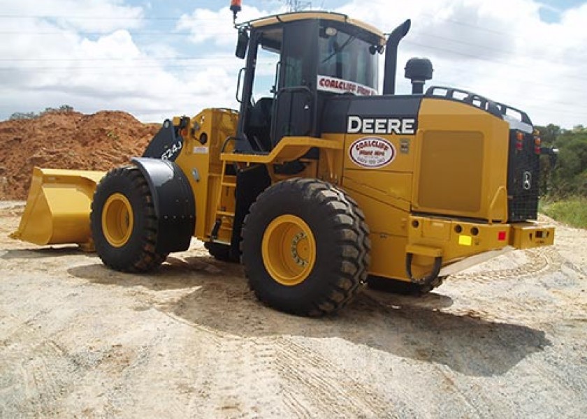 John Deere 624 Loader 1