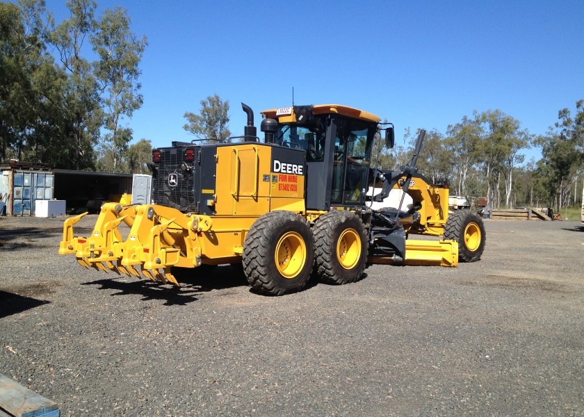John Deere 770GP Grader 2