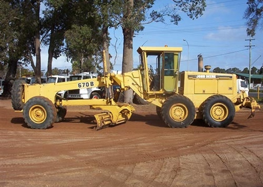 John Deere 872D Grader 1