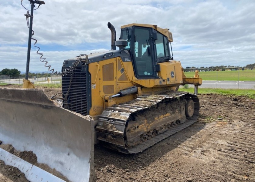 850 John Deere Bulldozer - D7 Size 1