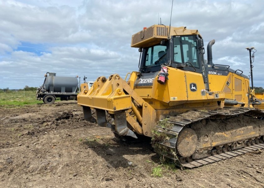 850 John Deere Bulldozer - D7 Size 3